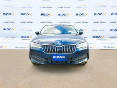 Skoda Superb 2024 امبيشن أزرق أوتوماتيك — مستعملة - 2