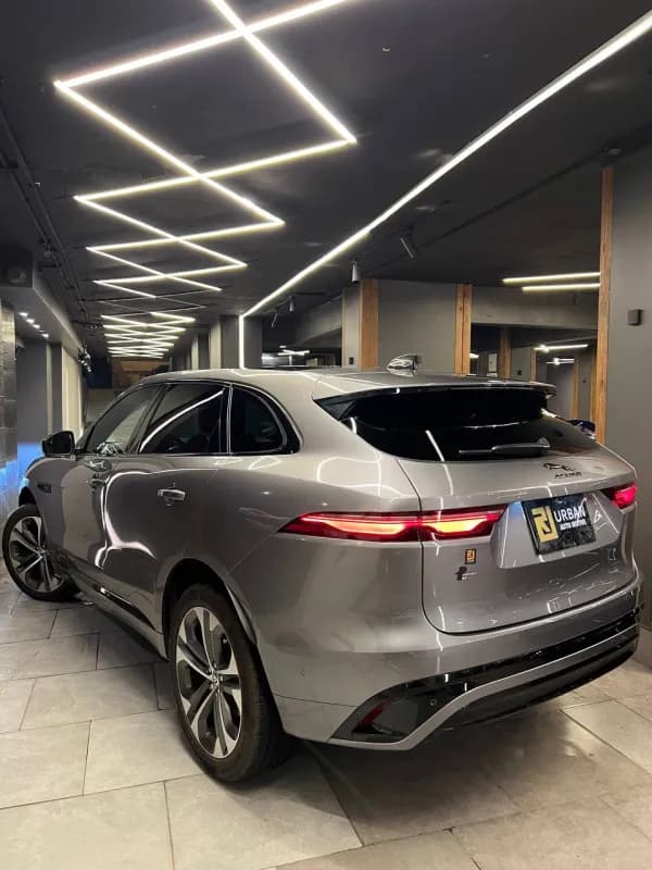 جاكوار اف باس 2024