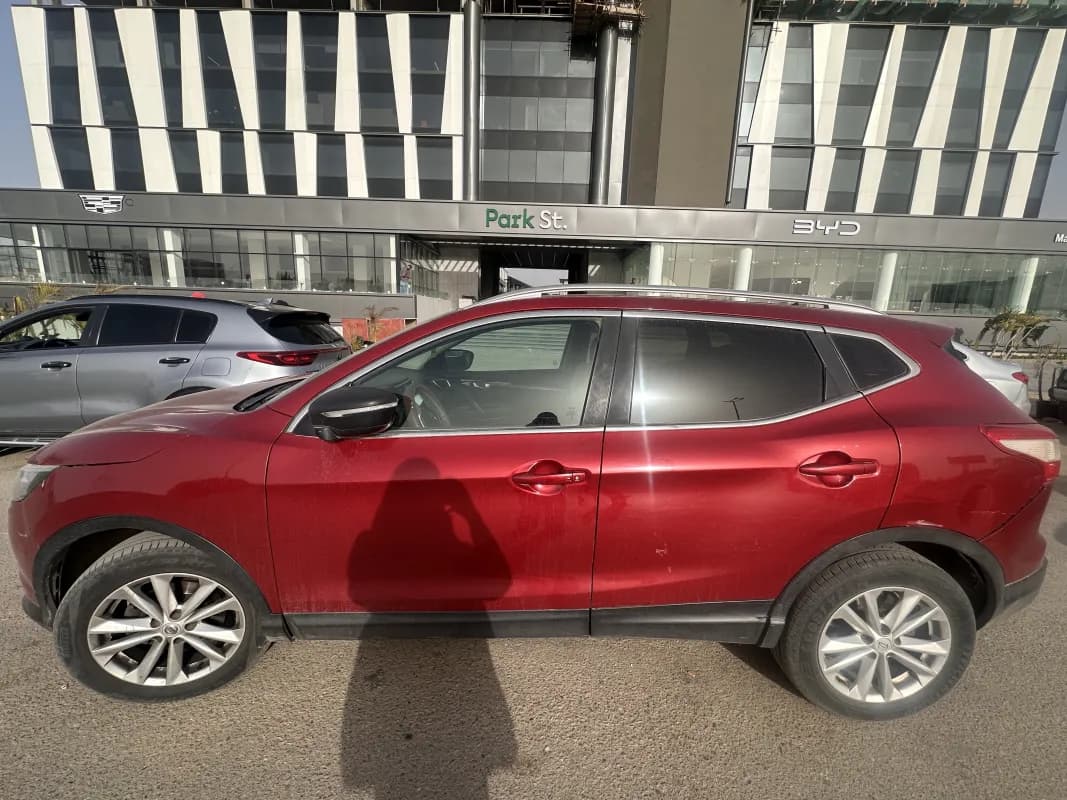 نيسان قاشقاي 2017 ان سبورت أحمر أوتوماتيك — مستعملة