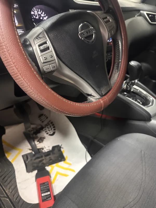 نيسان قاشقاي 2017 ان سبورت أحمر أوتوماتيك — مستعملة