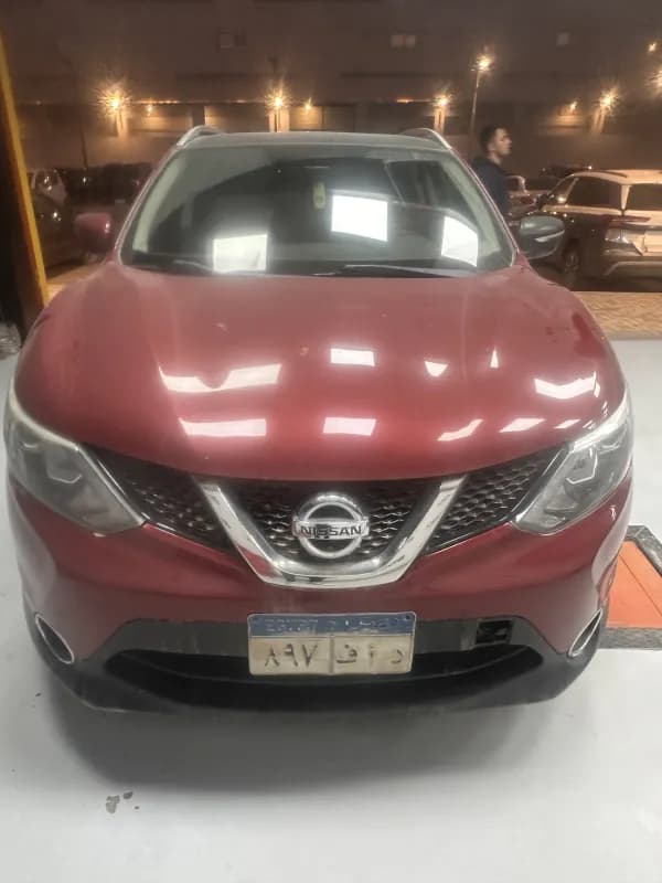 نيسان قاشقاي 2017 ان سبورت أحمر أوتوماتيك — مستعملة
