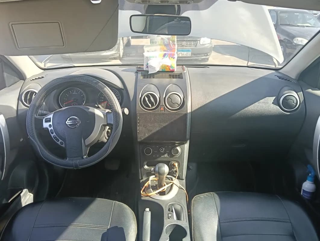 نيسان قاشقاي 2013 ان ديزاين رمادي تايغا أوتوماتيك — مستعملة