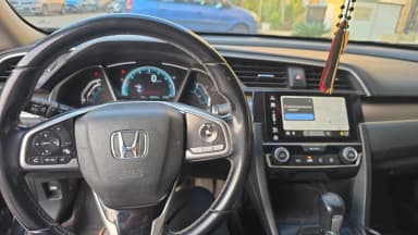 Honda Civic 2019 Sedan LX Black Automatic — Used - 3