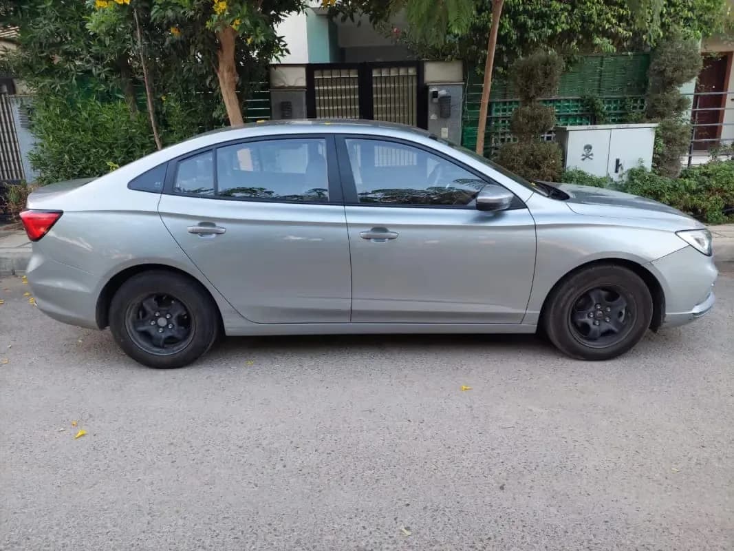 ام جي 5 2022