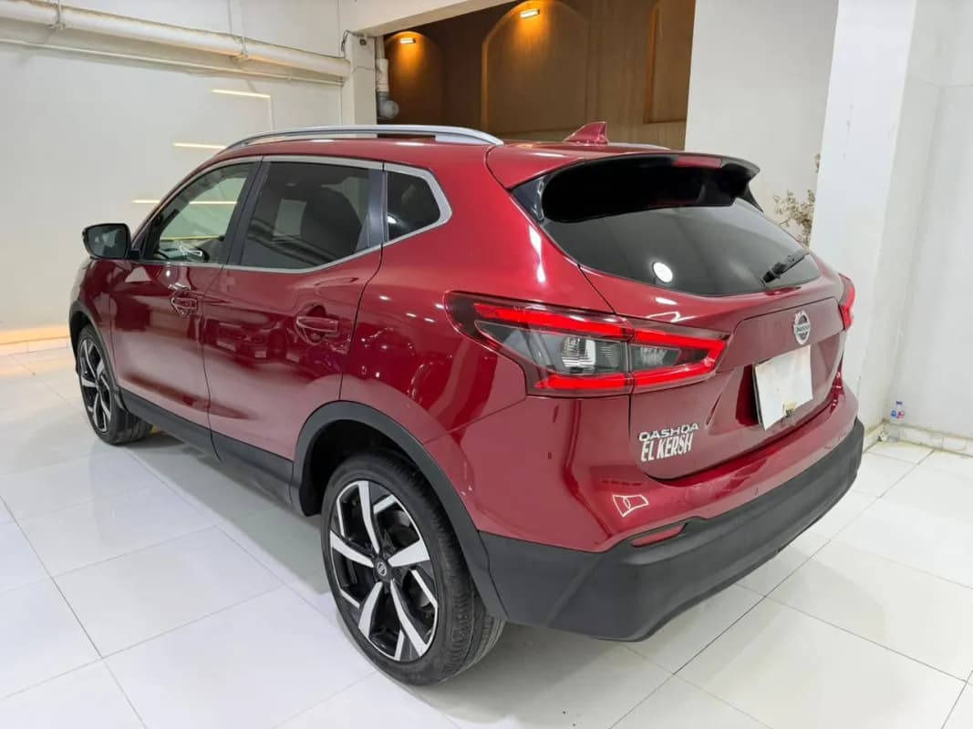 نيسان قاشقاي 2018 ان سبورت أحمر غامق أوتوماتيك — مستعملة