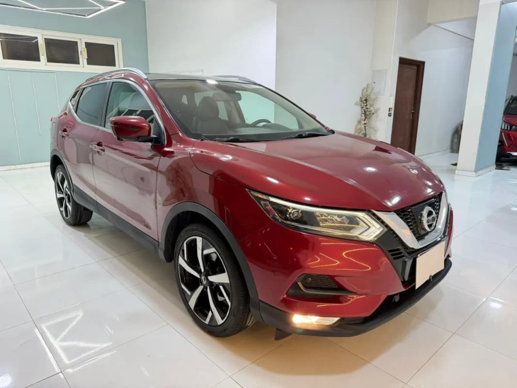 نيسان قاشقاي 2018 ان سبورت أحمر غامق أوتوماتيك — مستعملة