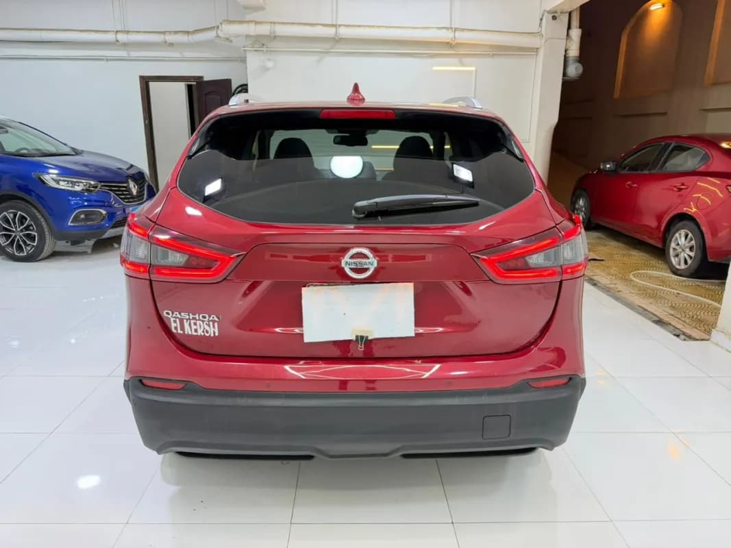نيسان قاشقاي 2018 ان سبورت أحمر غامق أوتوماتيك — مستعملة
