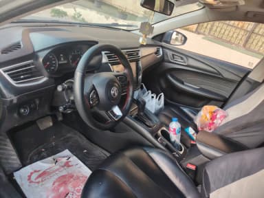 ام جي 5 2020 لاكشري فضي أوتوماتيك — مستعملة - 2