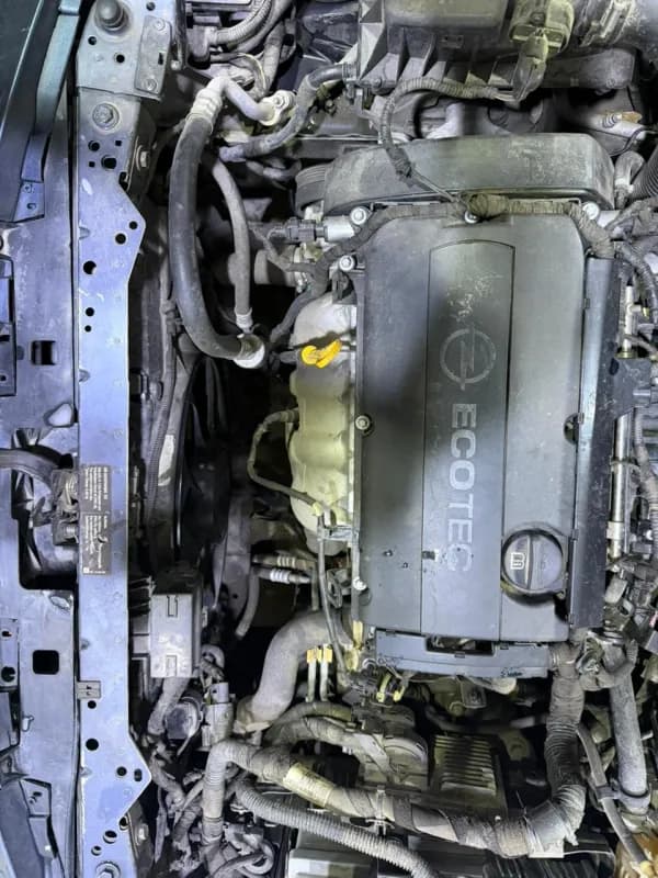 أوبل استرا 2010 اينجوي أزرق أوتوماتيك — مستعملة