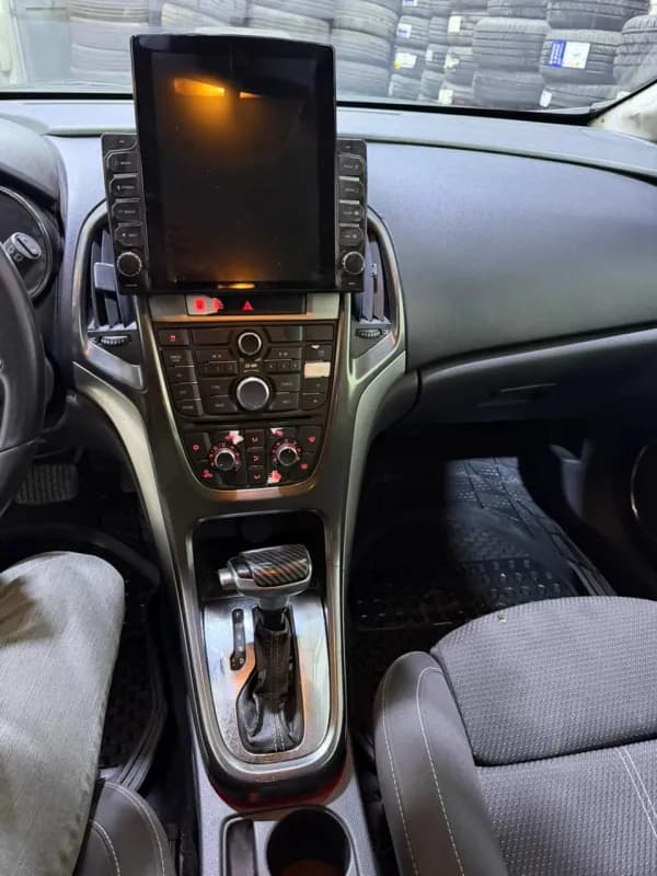 أوبل استرا 2010 اينجوي أزرق أوتوماتيك — مستعملة