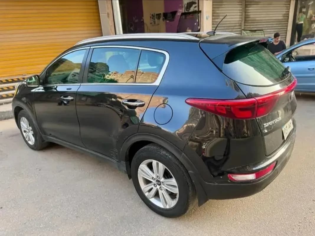 كيا سبورتاج 2018 توب لاين  أسود أوتوماتيك — مستعملة