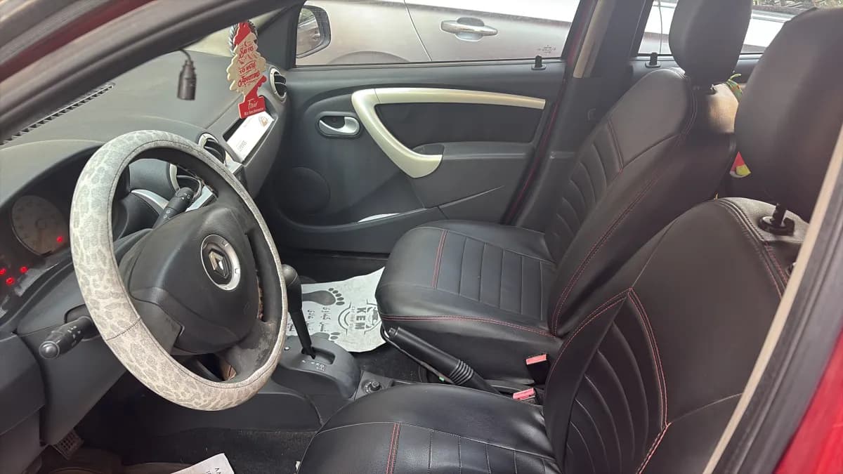 رينو سانديرو 2013