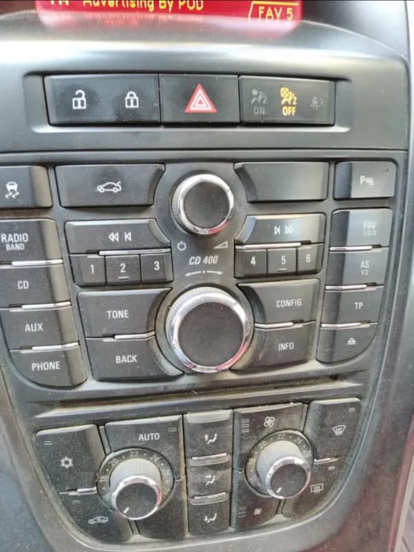 أوبل استرا 2013 اينجوي بنفسجي أوتوماتيك — مستعملة