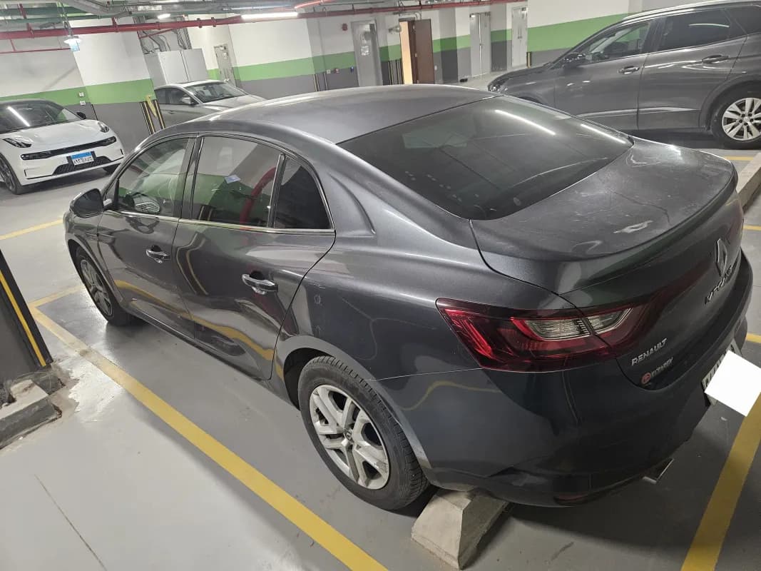 رينو ميجان 2020 داينمك رمادي أوتوماتيك — مستعملة