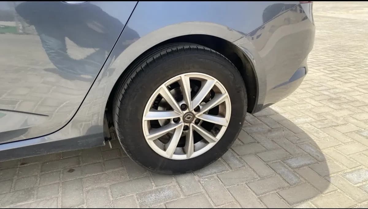 Renault Megane 2019 Signature  wo/wp Gray Automatic — Used