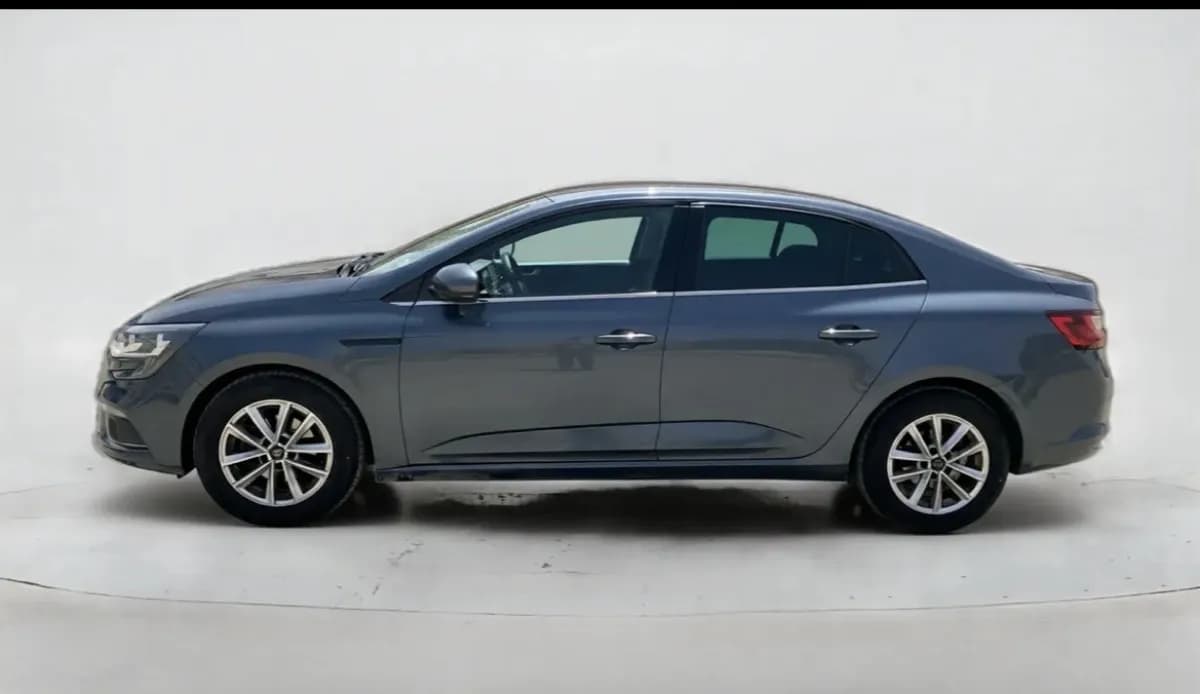 Renault Megane 2019 Signature  wo/wp Gray Automatic — Used