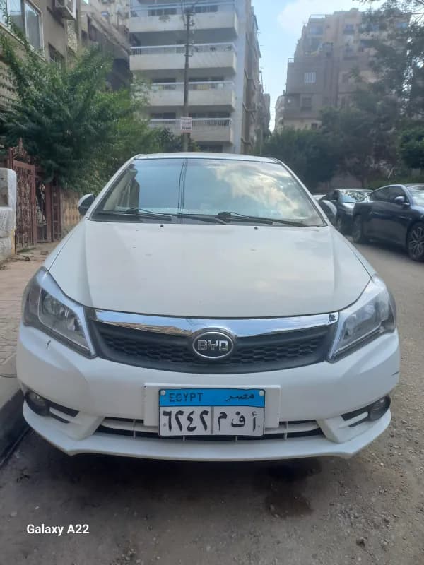 بي واي دي F3 2024 مانيوال أبيض مانيوال — مستعملة