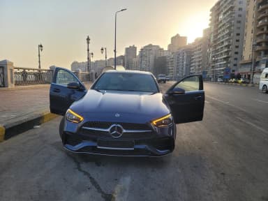  مرسيدس بنز  C180 2025 ايه ام جي سبيشيال ايديشين أزرق غامق أوتوماتيك — جديدة - 2
