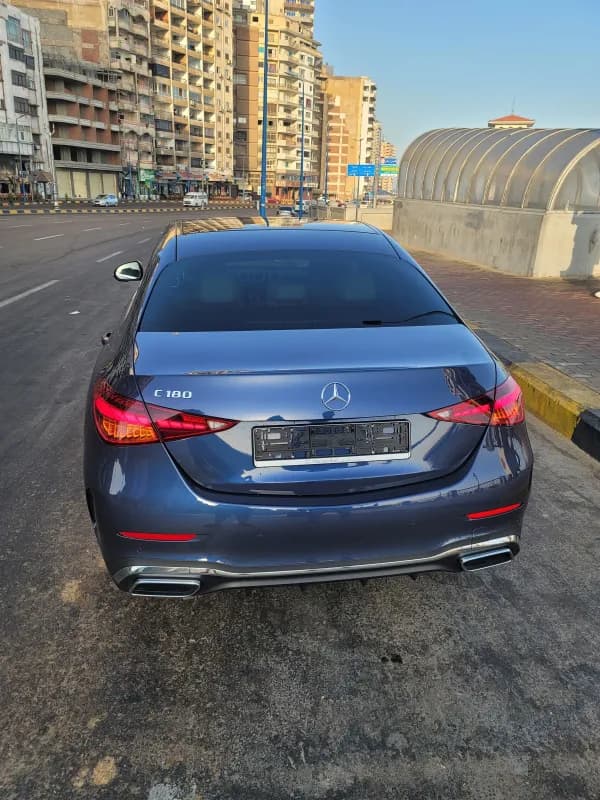  مرسيدس بنز  C180 2025 ايه ام جي سبيشيال ايديشين أزرق غامق أوتوماتيك — جديدة