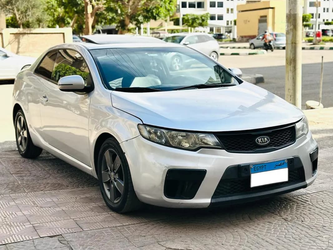 كيا سيراتو 2011 الفئه التالته أبيض أوتوماتيك — مستعملة