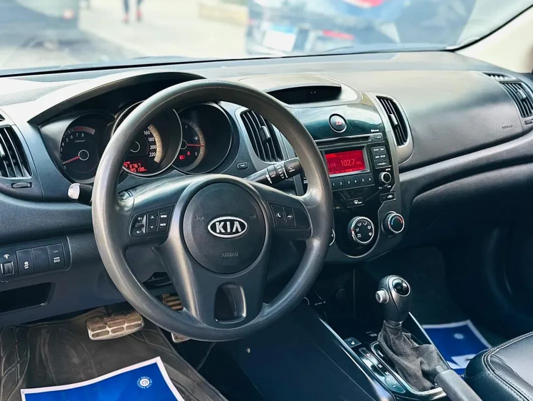 كيا سيراتو 2011 الفئه التالته أبيض أوتوماتيك — مستعملة