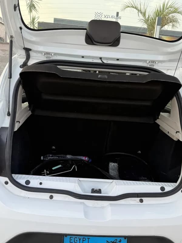 Renault Sandero Stepway 2023  White Automatic — Used
