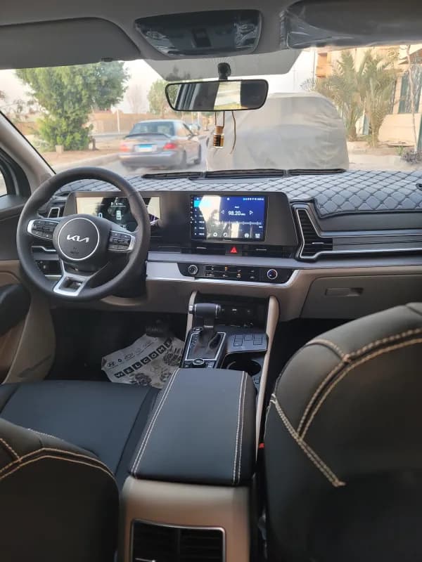 Kia Sportage 2025 3rd Silver Automatic — Used