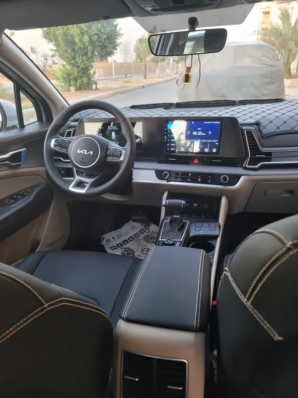 Kia Sportage 2025 3rd Silver Automatic — Used