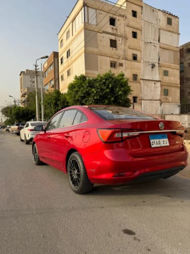 MG 5 2020 Luxury Red Automatic — Used - 4