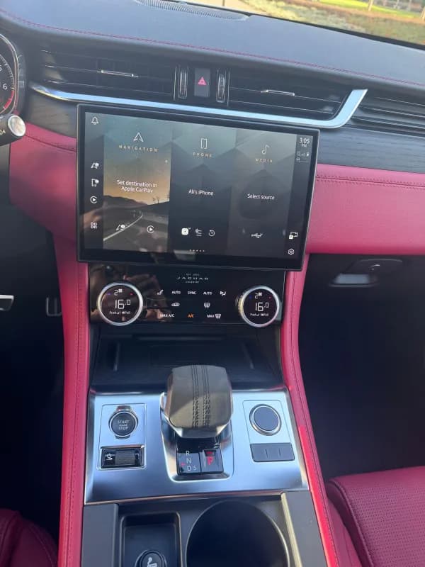 Jaguar F-PACE 2024 SE P250 R Dynamic White Automatic — Used