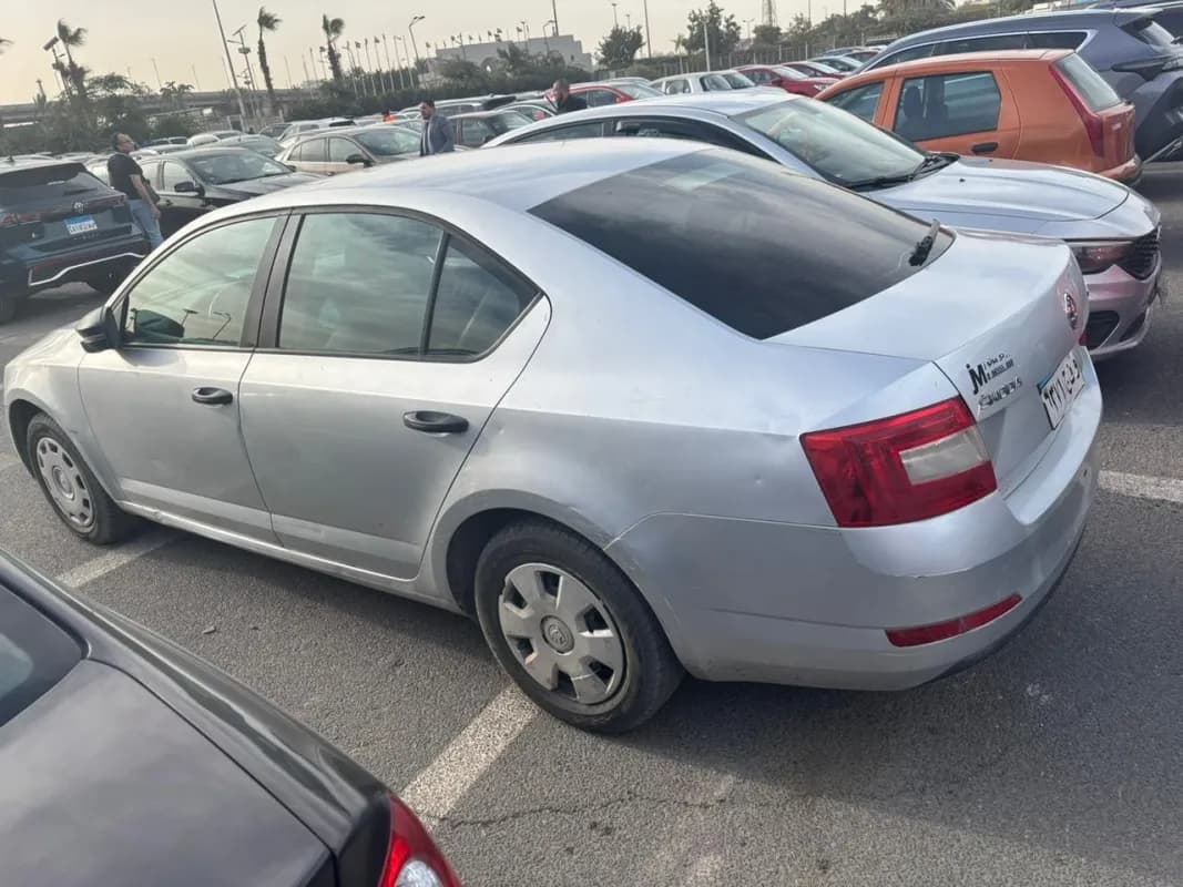 Skoda Octavia A7 2015 Active Gray Automatic — Used