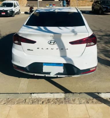 Hyundai Elantra AD 2020 Smart White Automatic — Used - 3