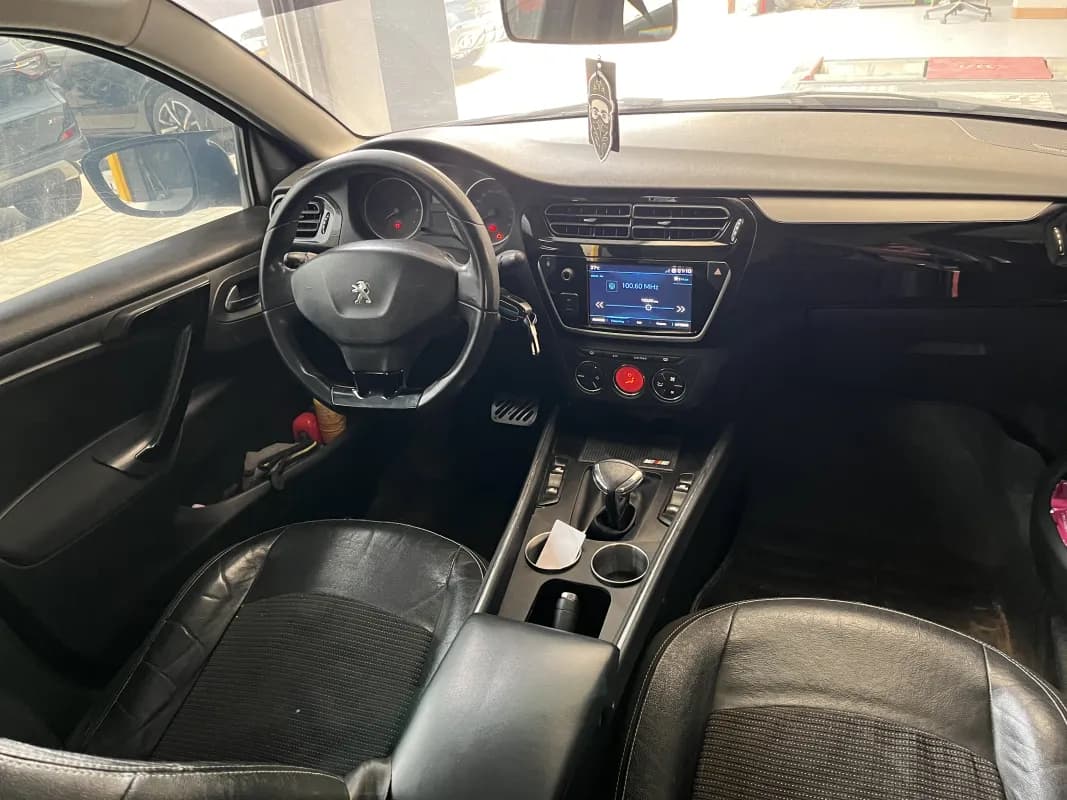 Peugeot 301 2018 allure + Gray Automatic — Used