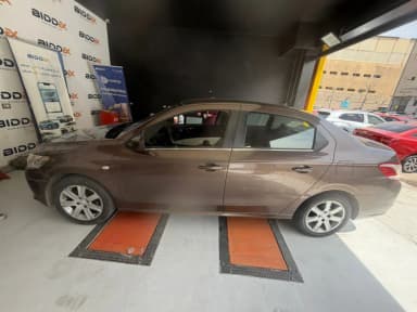 Peugeot 301 2015 allure + Brown Automatic — Used - 4