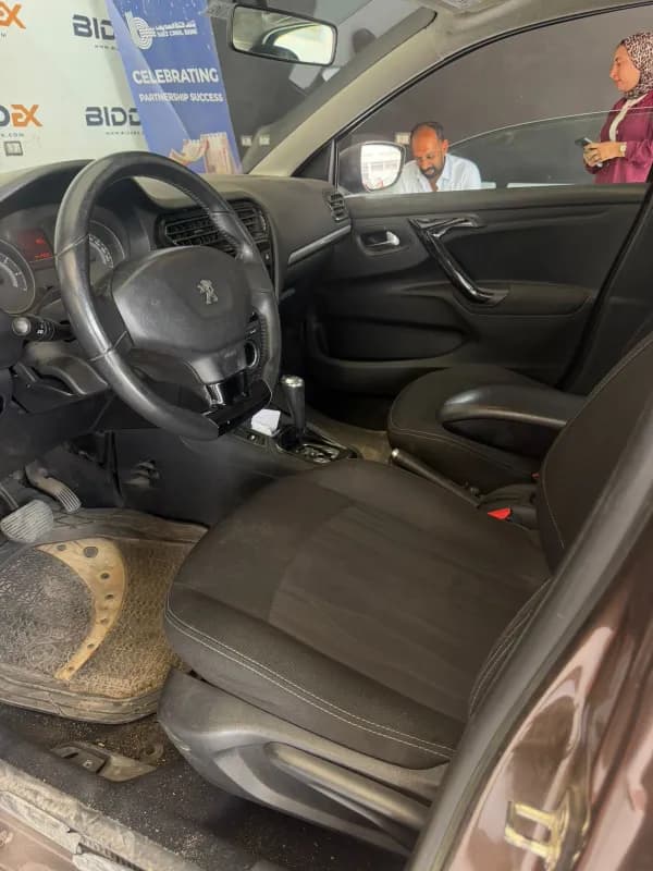 Peugeot 301 2015 allure + Brown Automatic — Used