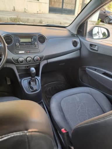 Hyundai Grand I10 2015 GL Silver Automatic — Used - 2