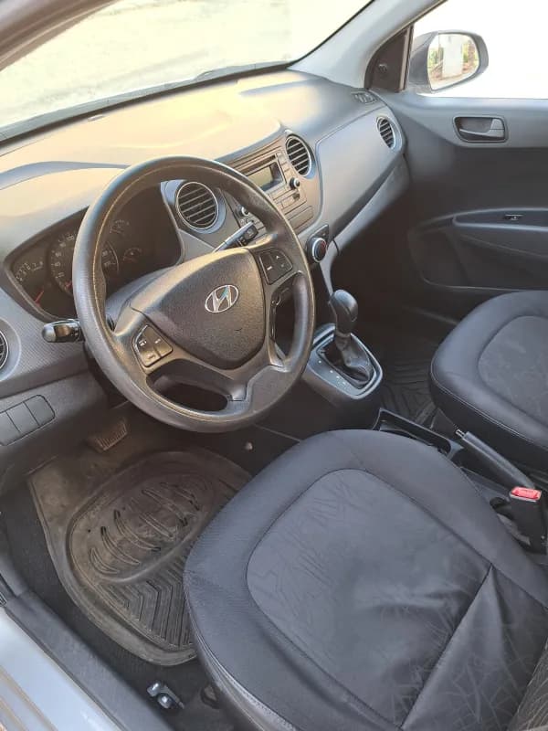 Hyundai Grand I10 2015 GL Silver Automatic — Used