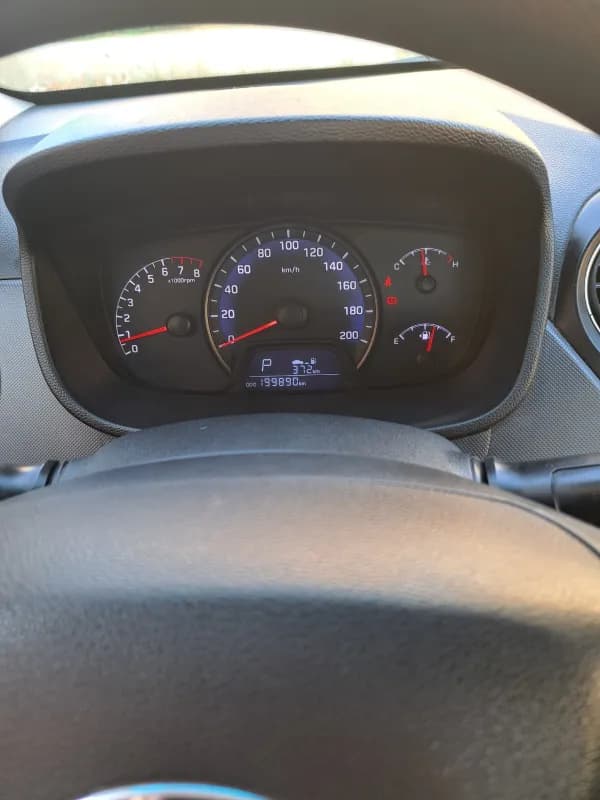 Hyundai Grand I10 2015 GL Silver Automatic — Used