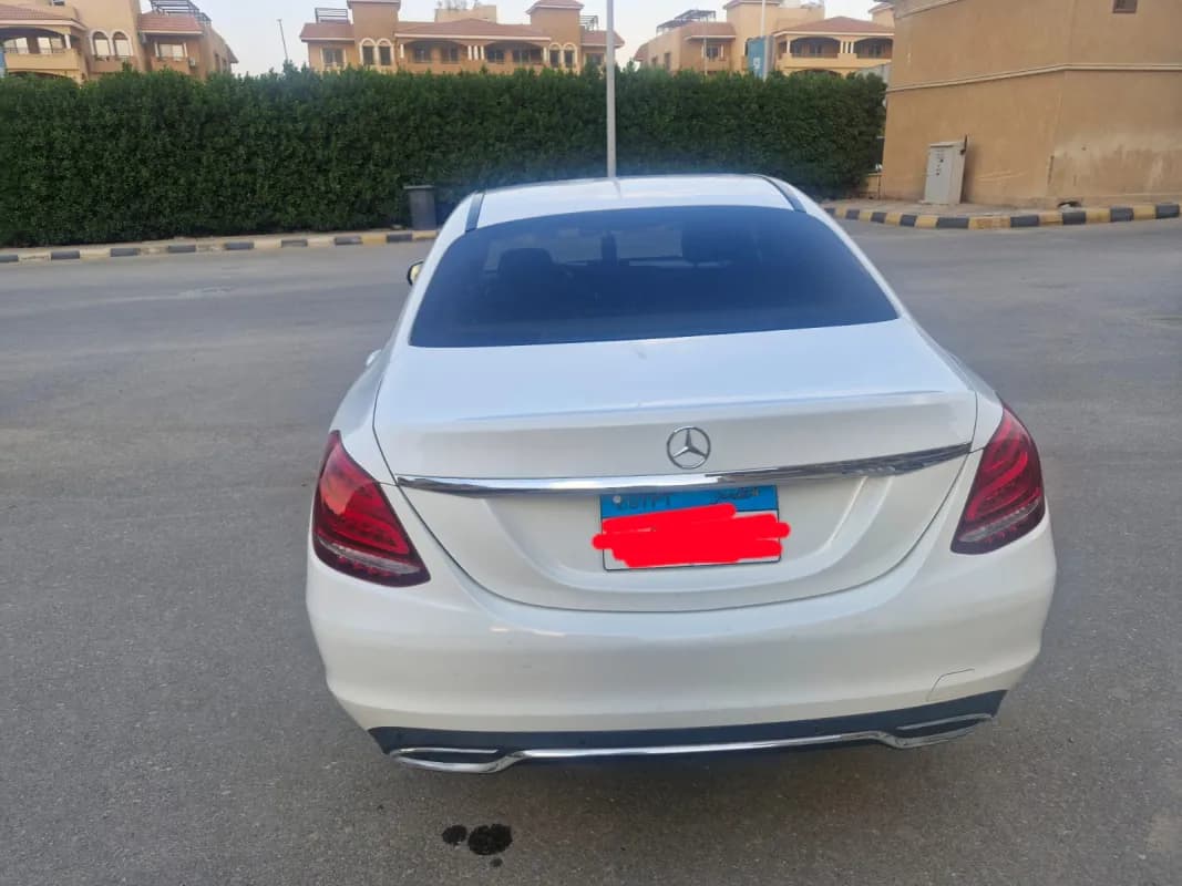 Mercedes-Benz C180 2015 Classic White Automatic — Used
