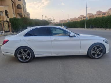 Mercedes-Benz C180 2015 Classic White Automatic — Used - 3