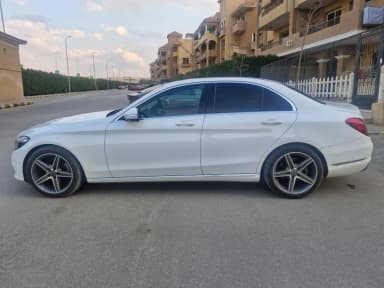 Mercedes-Benz C180 2015 Classic White Automatic — Used - 4