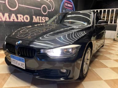BMW 320i 2014 Luxury Line Black Automatic — Used - 2