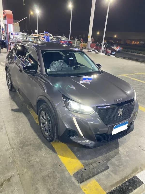 Peugeot 2008 2022 Active Gray Automatic — Used