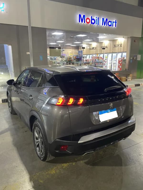 Peugeot 2008 2022 Active Gray Automatic — Used