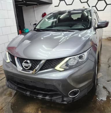 Nissan Qashqai 2015 Tekna Gray Automatic — Used - 3