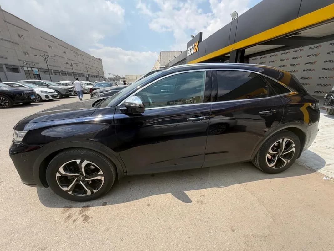 دي إس DS 7 2021 اوبرا بلس أزرق غامق أوتوماتيك — مستعملة