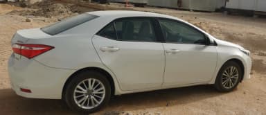 Toyota Corolla 2016 Xli White Automatic — Used - 2