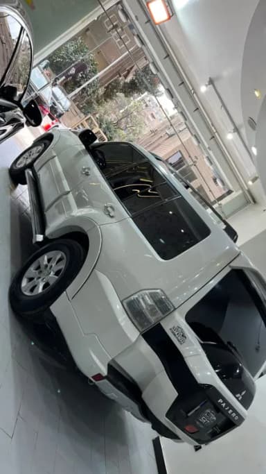 Mitsubishi Pajero 2015 Highline White Automatic — Used - 4