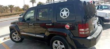 Jeep Cherokee 2010 Limited Black Automatic — Used - 3