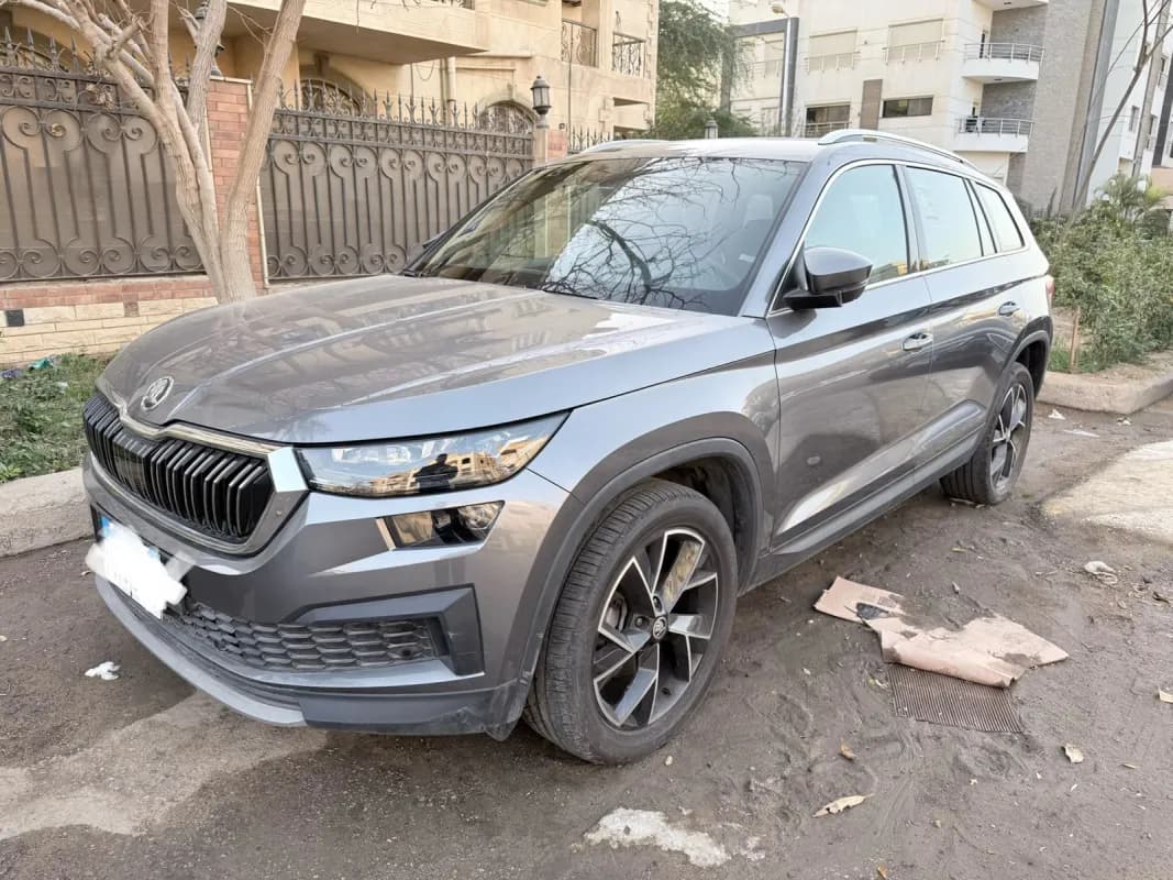  سكودا  كودياك 2023 سبورت لاين ( استيراد ) رمادي ناردو أوتوماتيك — مستعملة
